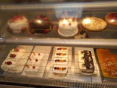 Larisa - Panificadora E Confeitaria