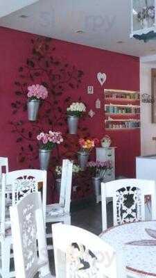 Arte Em Pétalas - Flores E Café