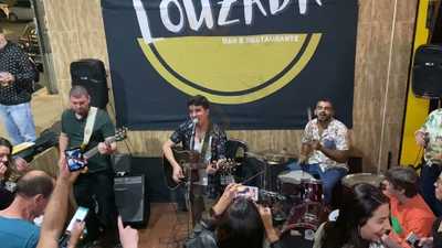 Bar E Restaurante Com Limao