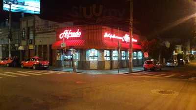 Catz Restaurante & Bar