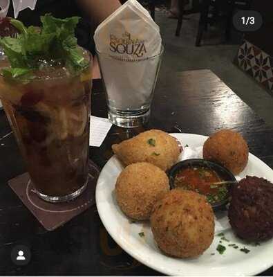 Esquina Do Souza