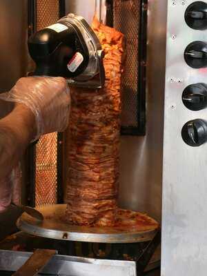 Grego Diferente - A Casa Do Churrasco Grego