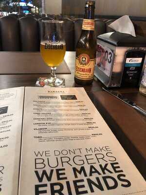 Toro Burger Lounge