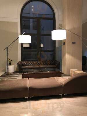 Dock- Hotel Tryp Paulista