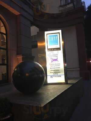 Dock- Hotel Tryp Paulista