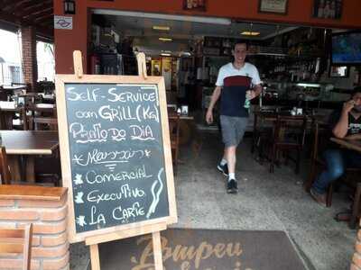 Pompeu & Pompeia Bar E Restaurante