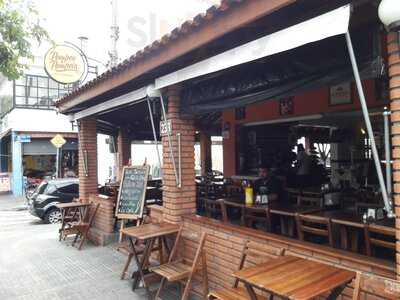 Pompeu & Pompeia Bar E Restaurante