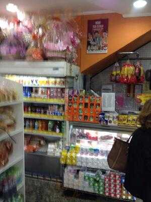 Cecilia Paes E Doces