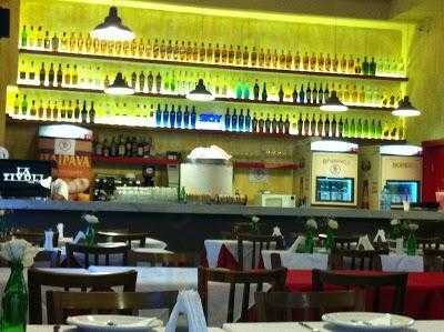 La Tivoli Pizza & Grill