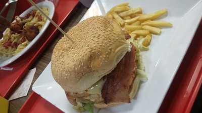 Oppa! Grill Sanduiches & Grelhados