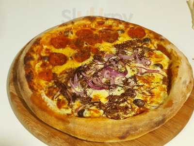 Pizza In Caza