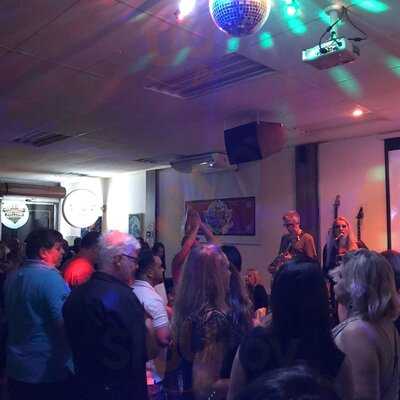 Rust & Oil Retro Motorsports Bar And Cafe