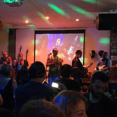 Rust & Oil Retro Motorsports Bar And Cafe