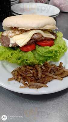 Estefani Piramide Restaurante