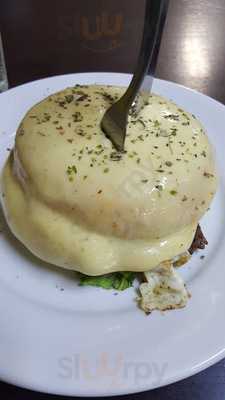 Estefani Piramide Restaurante