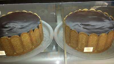 Dee Mari Paes E Delicatessen