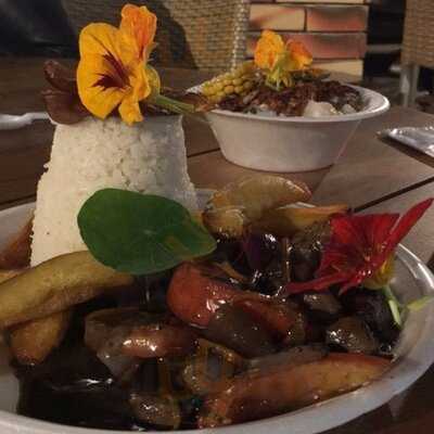 Sipan Peruvian Food