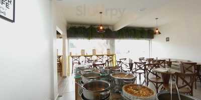 Cafe Expresso Delicatessen