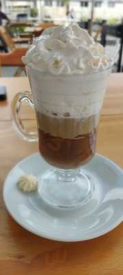 Cafe Expresso Delicatessen