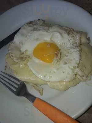 Gulla's Bar E Restaurante