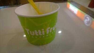 Tutti Frutti Frozen Yogurt