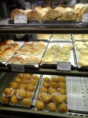 Dona Deola - Hospital Beneficencia Portuguesa