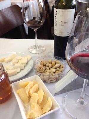 Confraria Queijo E Vinho