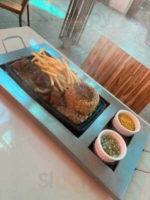 One Two Three Lanches