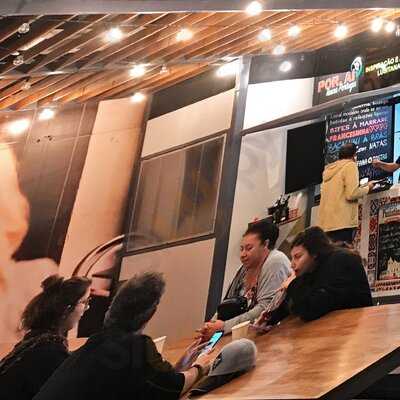 Por Ai Tasca Portuga