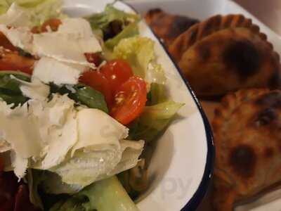La Guapa Empanadas Artesanais E Café - Berrini