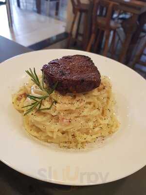 Lenine Bistro & Rotisserie