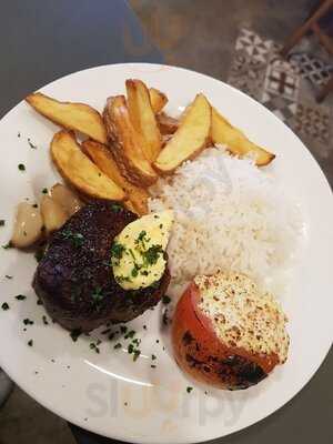 Lenine Bistro & Rotisserie