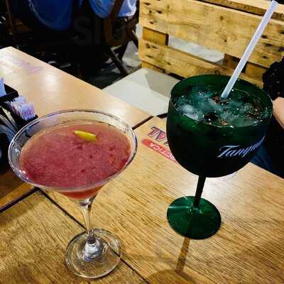 Clandestino Burger & Bar