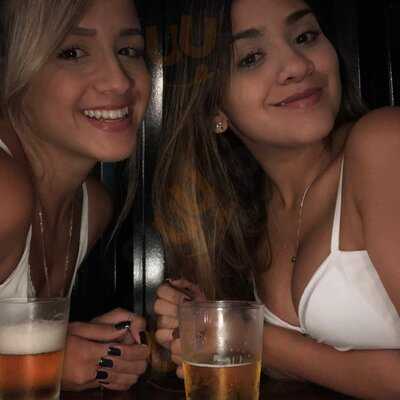 Clandestino Burger & Bar