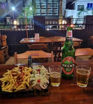 Clandestino Burger & Bar