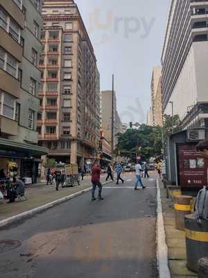 Garagem E Estacinamento Pessine