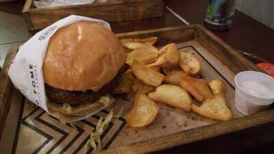 Deu Fome Handmade Burguer