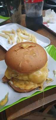 Biruta's Pasteis E Lanches