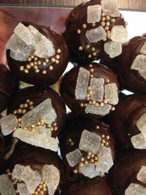 Renata Arassiro Chocolates