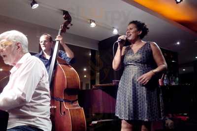 Grand Prix Piano Bar