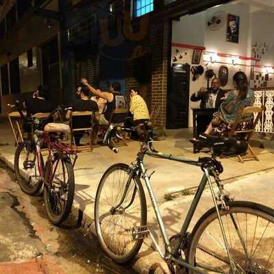 A Dama E Os Vagbundos Bar