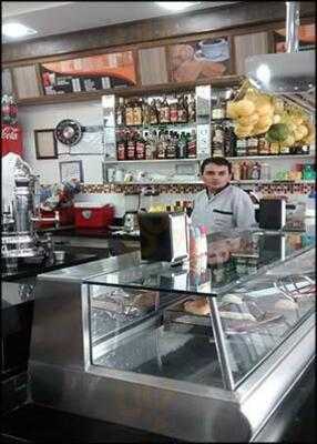 Lanches Pizzaria E Restaurante Plenty Ltda. Me