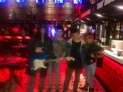Tbt Rock Café