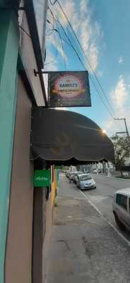 Sandu 's Café