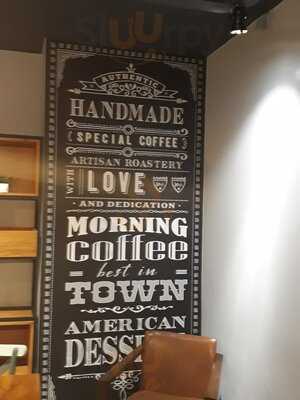 Coffeetown Tauapé - The American Coffee And Cake, Co