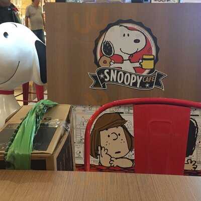 Snoopy Café