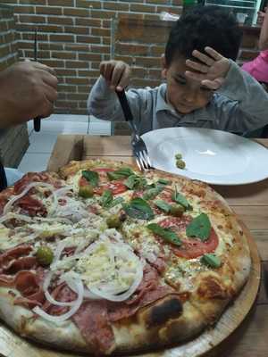 Pizzaria Santos Adonay