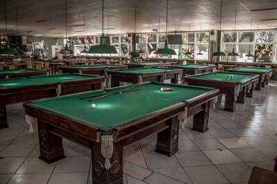 Bar & Snooker
