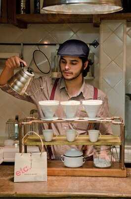 Monica Ponde Cafe Etc | Leblon