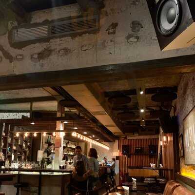 Periquita & Gin Club